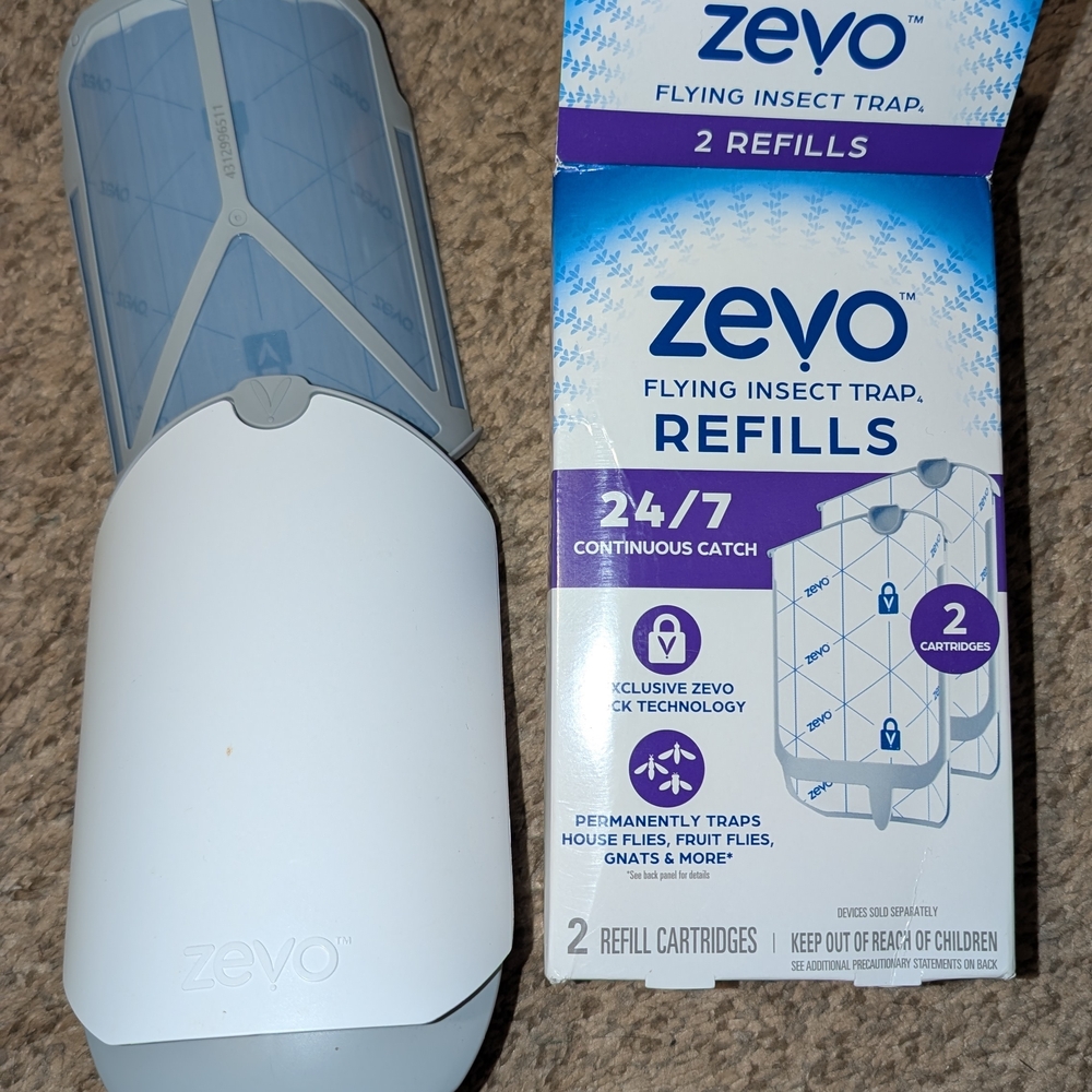 Zevo Flying Insect Trap with Refills